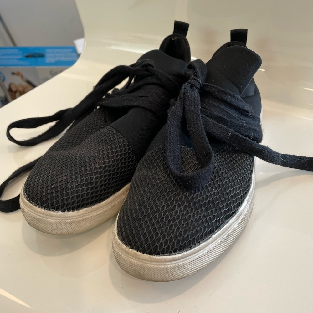 Brash shoe